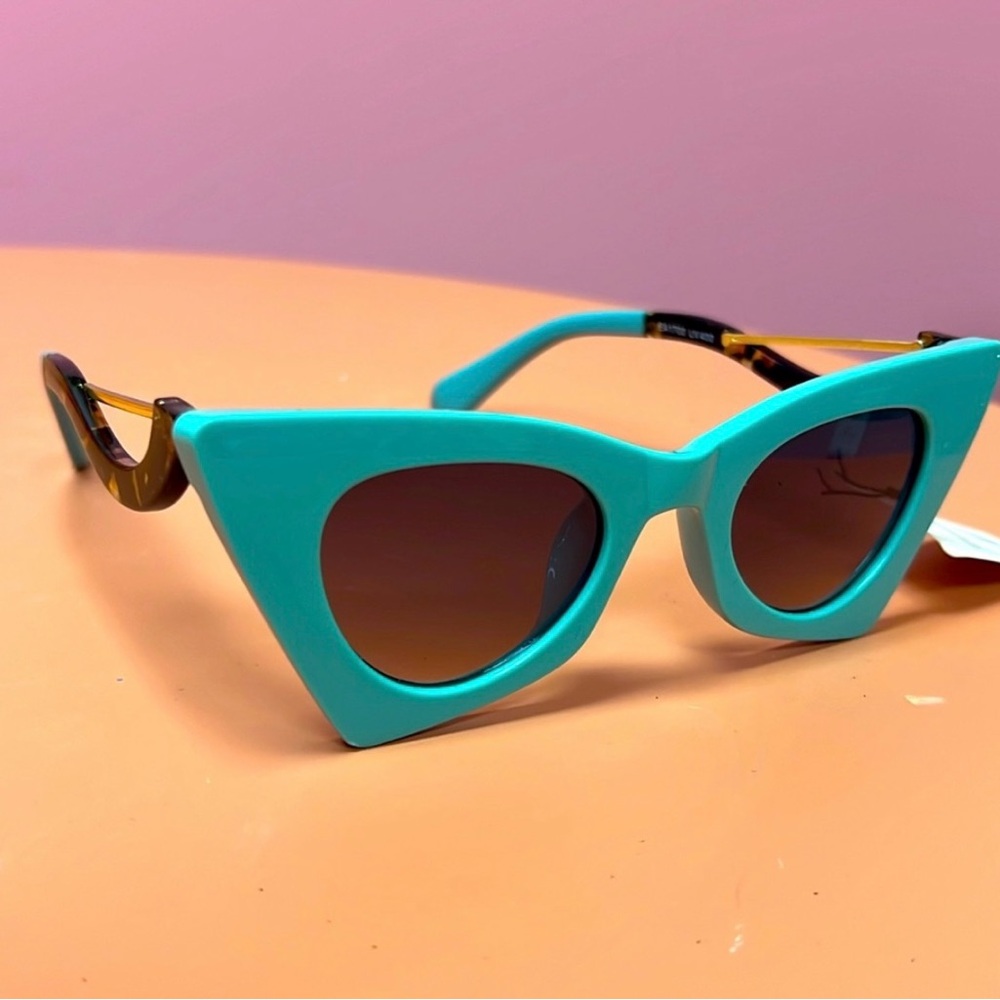CATEYE SUNGLASSES